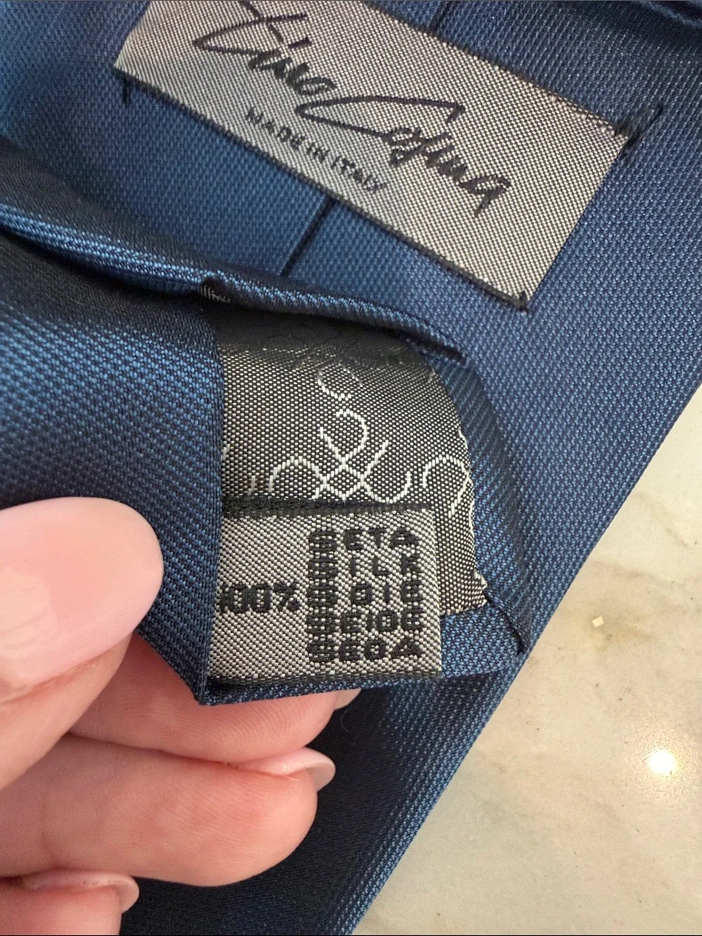 Navy silk Italian made tie